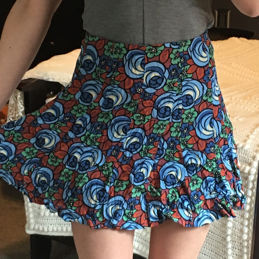 🌻 3 for $20 ZARA | light weight skater skirt